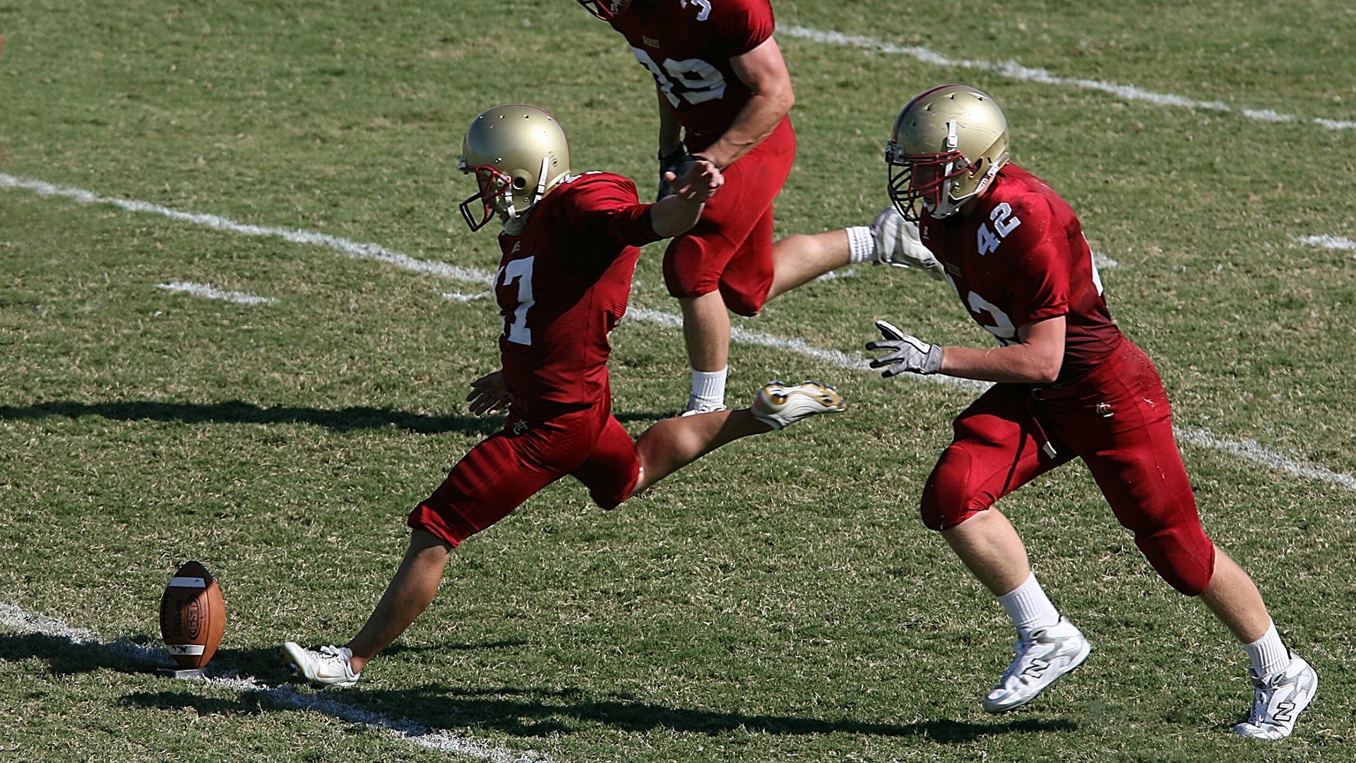 五大联赛对阵强敌比赛中的临场心态变化趋势，五大联赛强弱